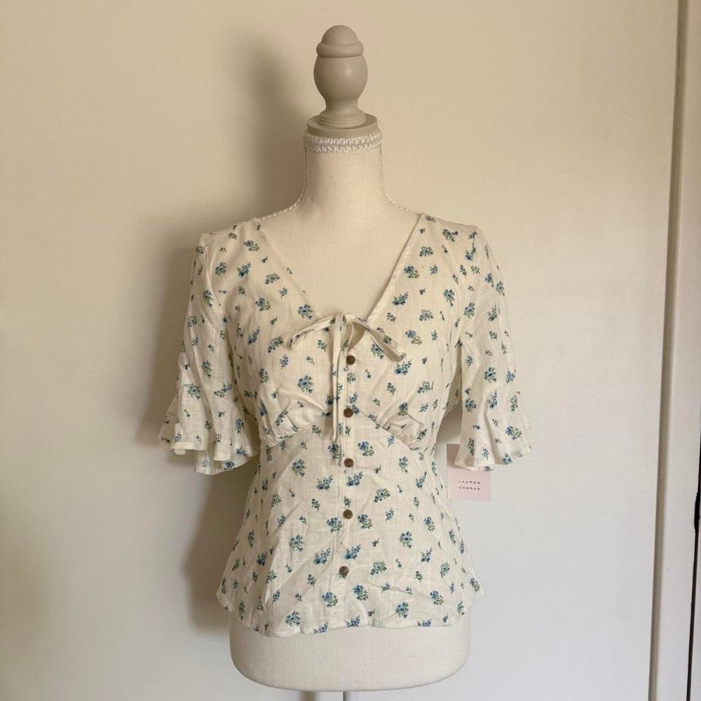 Cottagecore NWT linen blend white blouse with small blue floral print